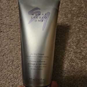 Monat Studio One Air Dry Cream - Silver